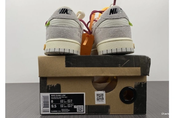 Lot Nike DJ0950-114 O-W 35 Low Dunk 0930